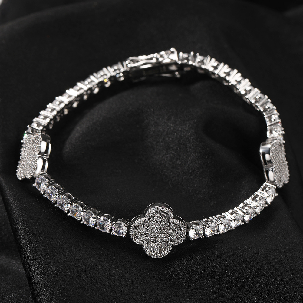 Vein Dynasty® Clover Bracelets in 18K Gold-Plated Pure Copper with Cubic Zirconia